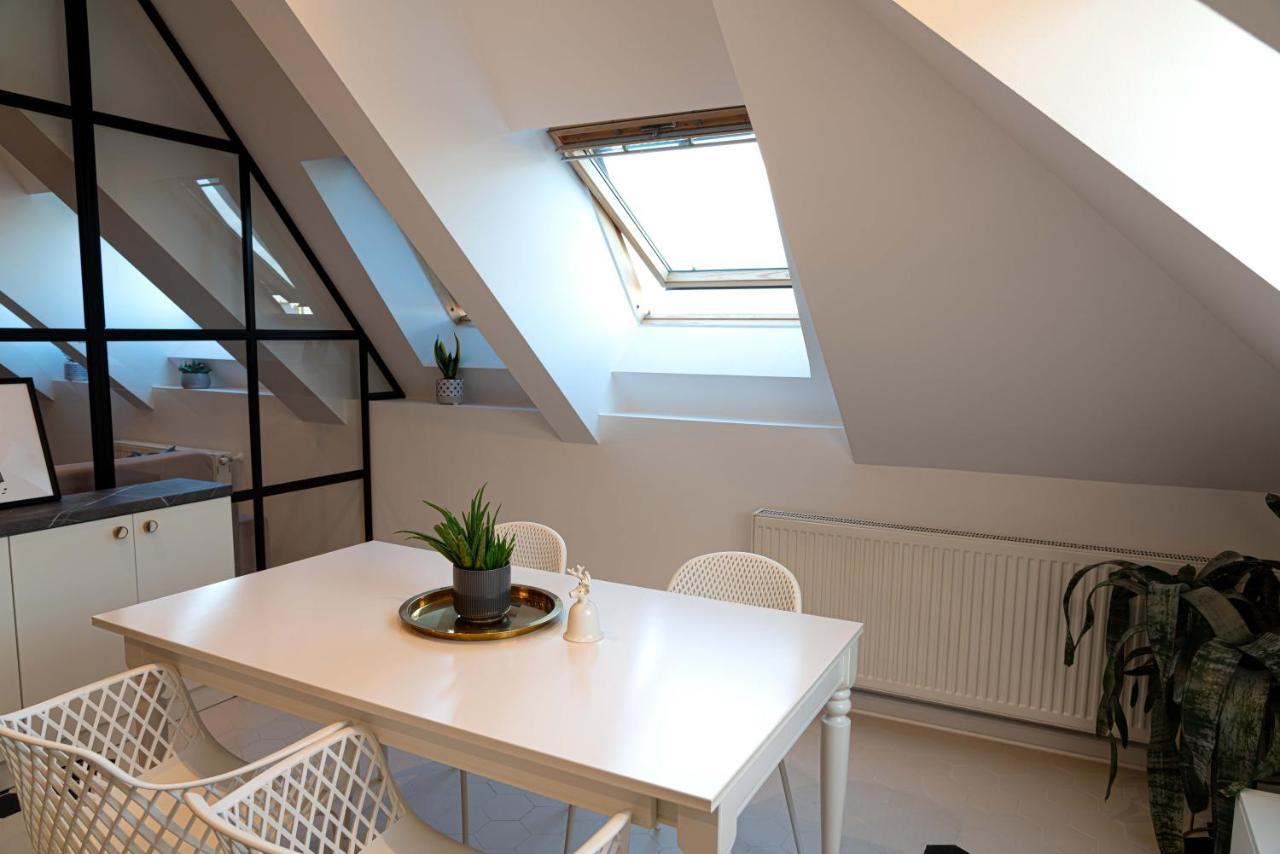 Urban Oasis Apartments With Parking ブカレスト エクステリア 写真